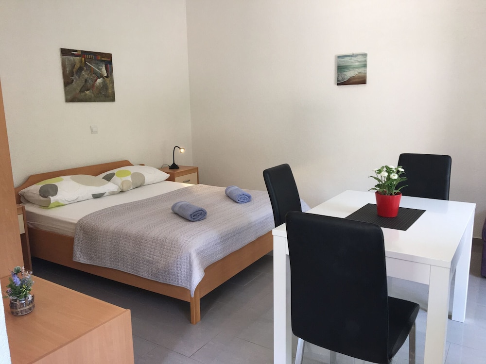 Studio Apartment With Terrace and sea View,30m Distant From the Beach! view 4