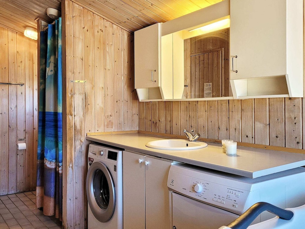 8 Person Holiday Home in Nexo-by Traum