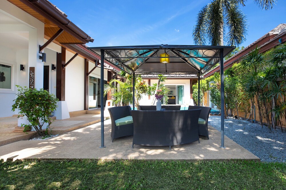 3BR Pool Villa Prima Near NaiHarn Beach view 4