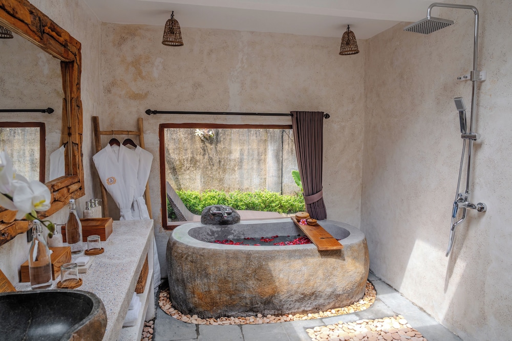 Hoshi Jungle Resort by Dhananjaya Hospitality