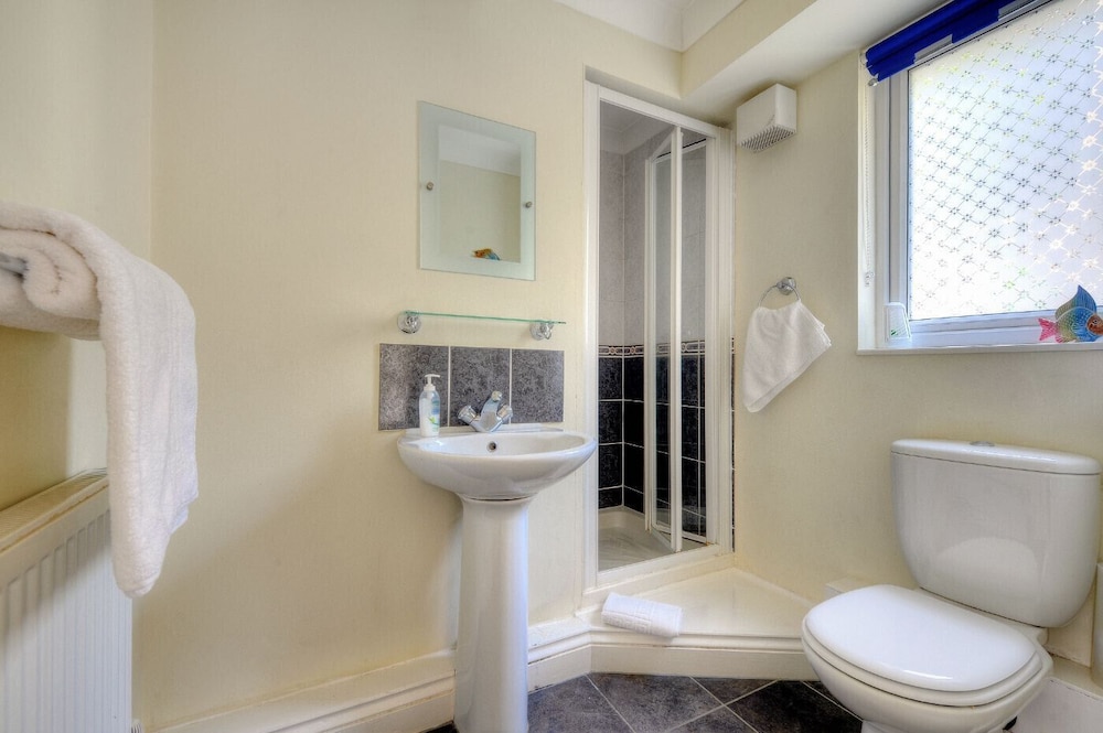 4 Coram Court