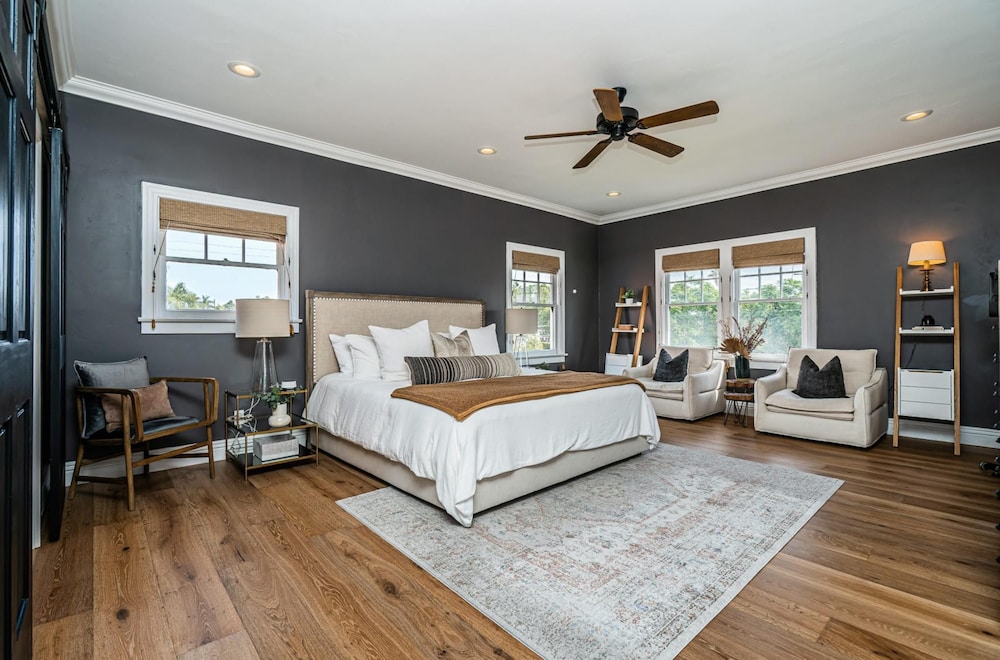Spacious 5 BR Near Heart of South Park