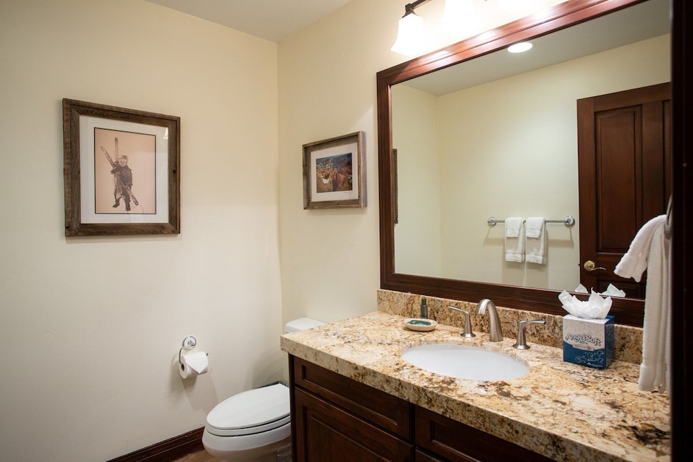 Trail's End Lodge at Deer Valley Resort - Two Bedroom Residence with Spa #403 2 Condo