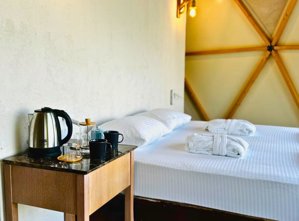 In Out Resort Glamping