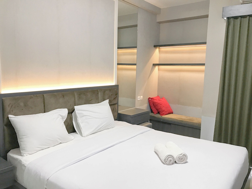 Minimalist And Cozy Studio Bale Hinggil Apartment