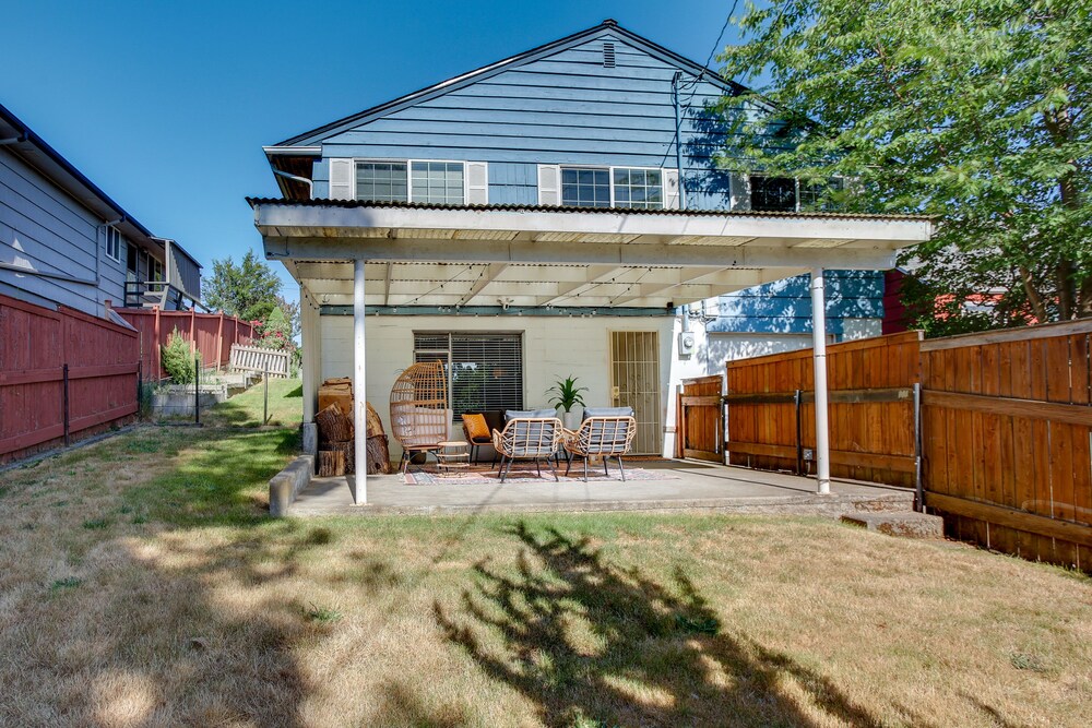 Updated Tacoma Home w/ Fire Pit! - Property Image 7