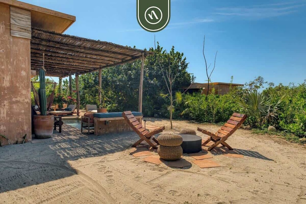 Stunning Two-bedroom Ocean View House - Mazul