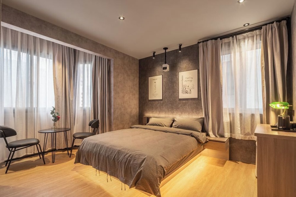Iforest Youth Hotel - Nanjing Road Pedestrian Street Huanghe Road Store