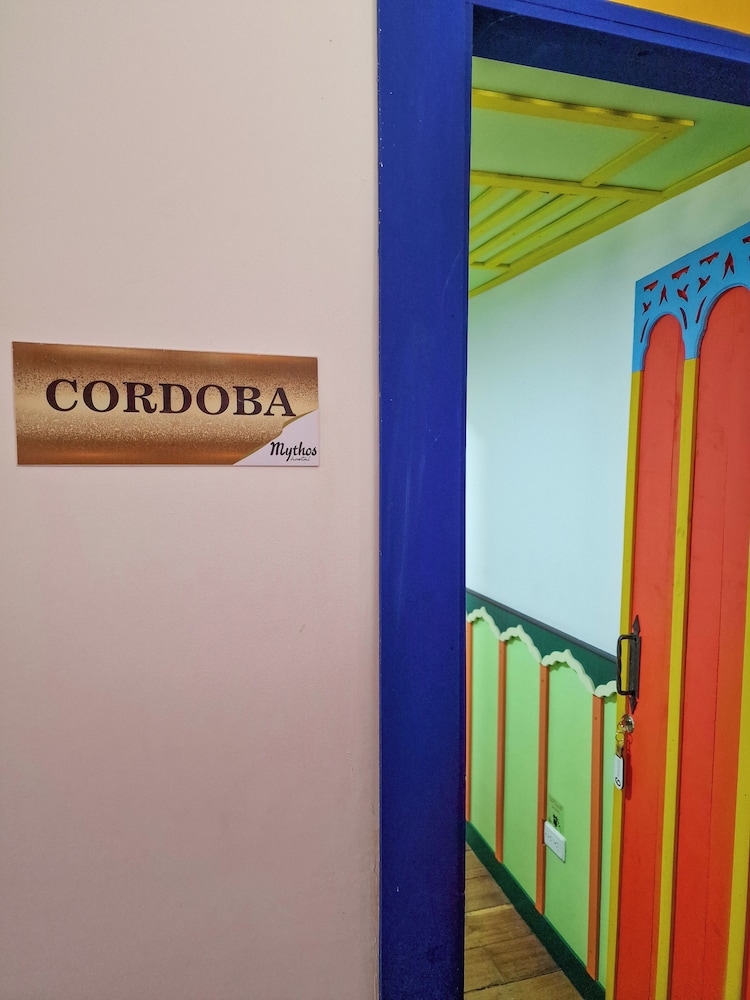 Hostal Mythos