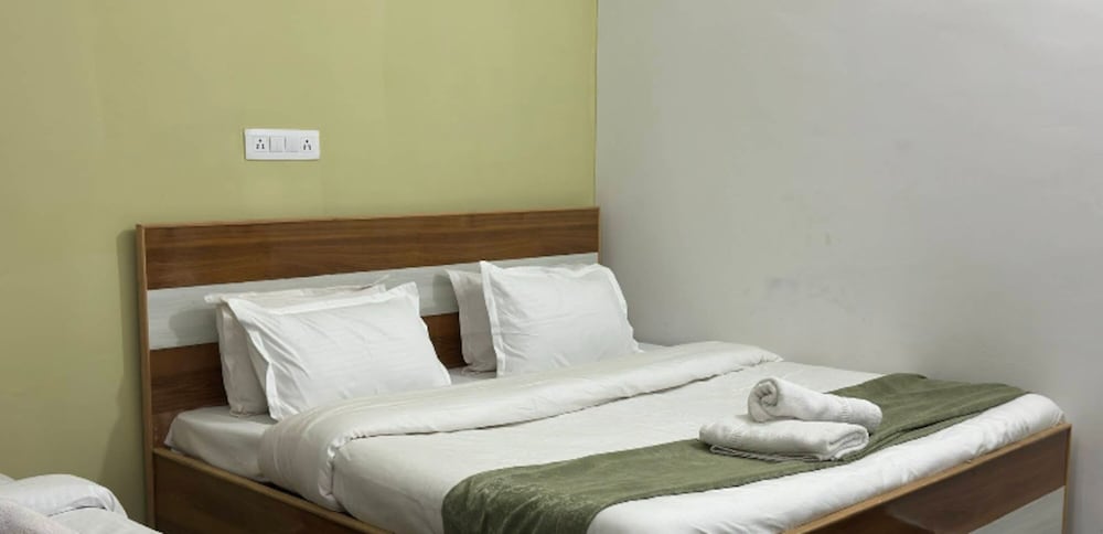 Hotel Rest and Bite