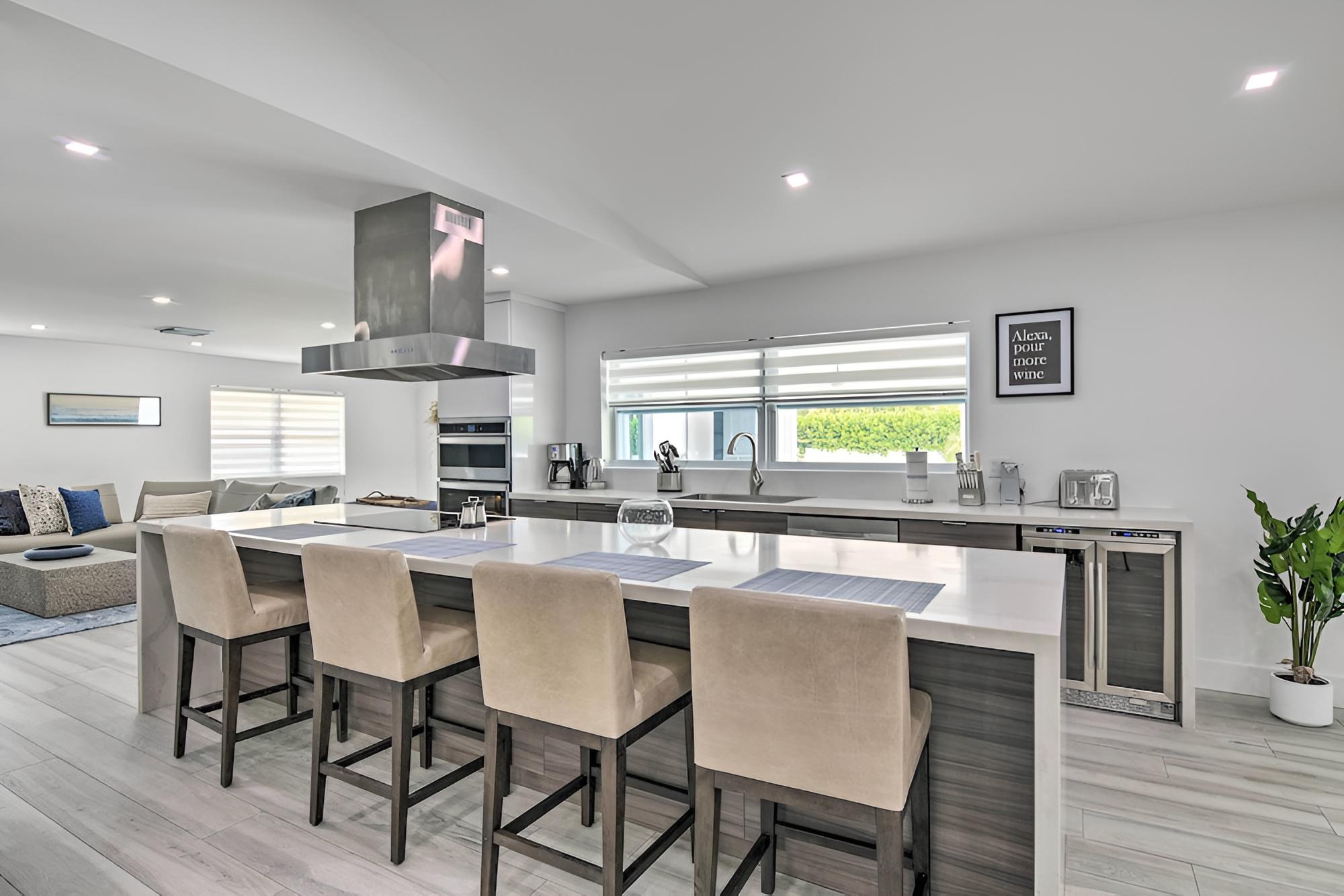 Upscale Miami Escape: 20 Mi to South Beach!