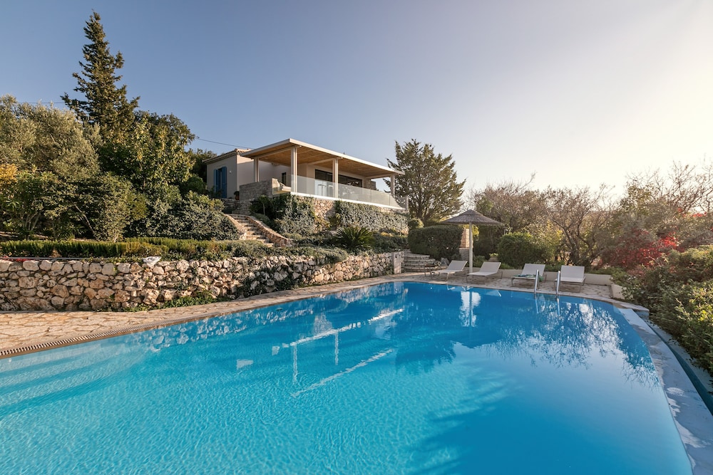 Art Blue Villas