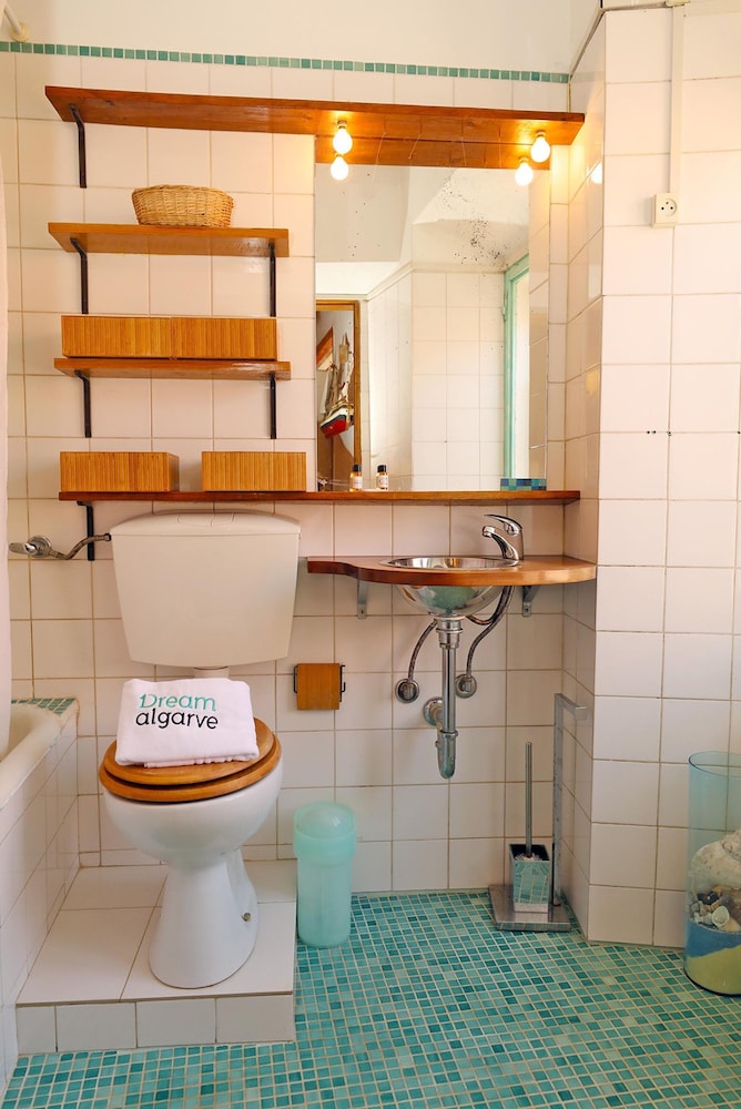 B10 - Rua do Canal 2 Bed Apartment