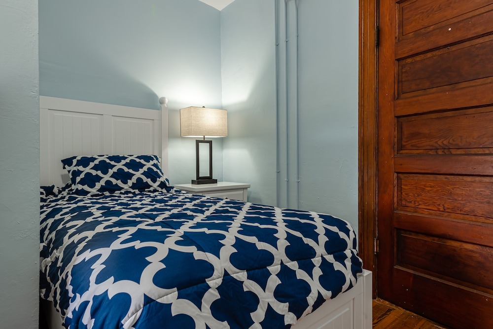 Narragansett Inn