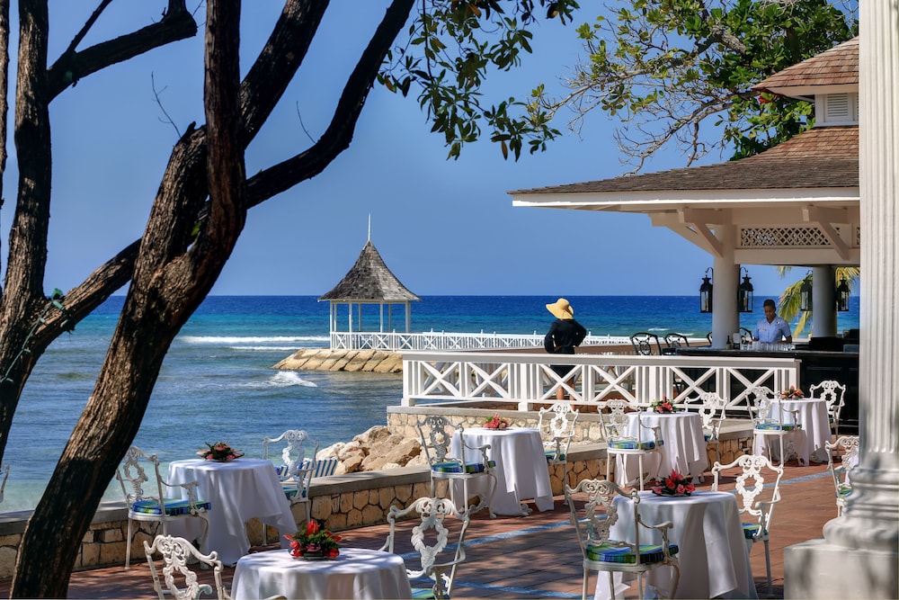 Hotel Rose Hall Villas By Half Moon - Image 1