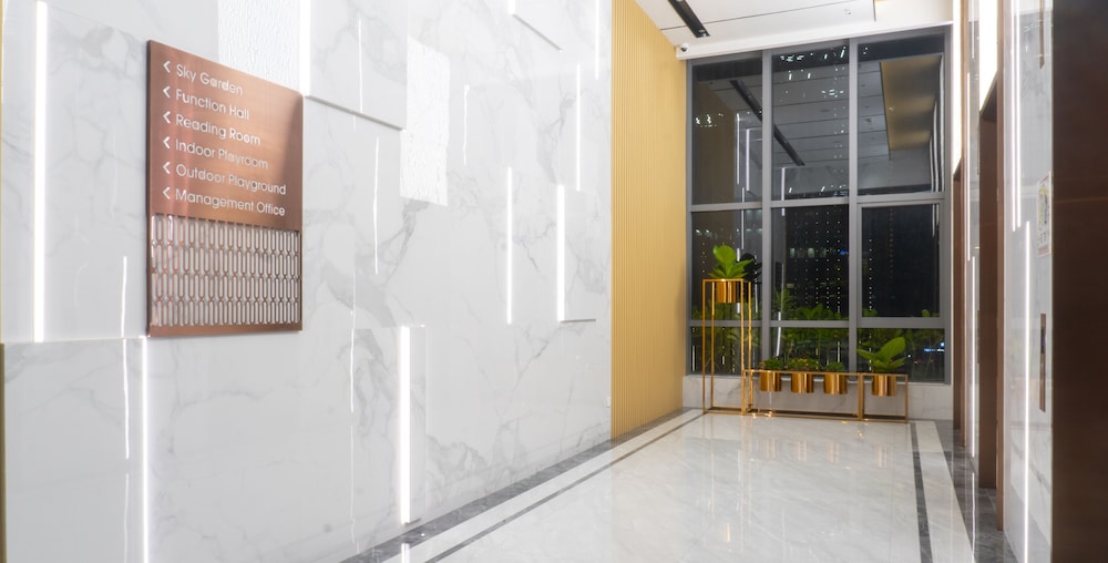 Moonway Luxury Suites At CORE Residence