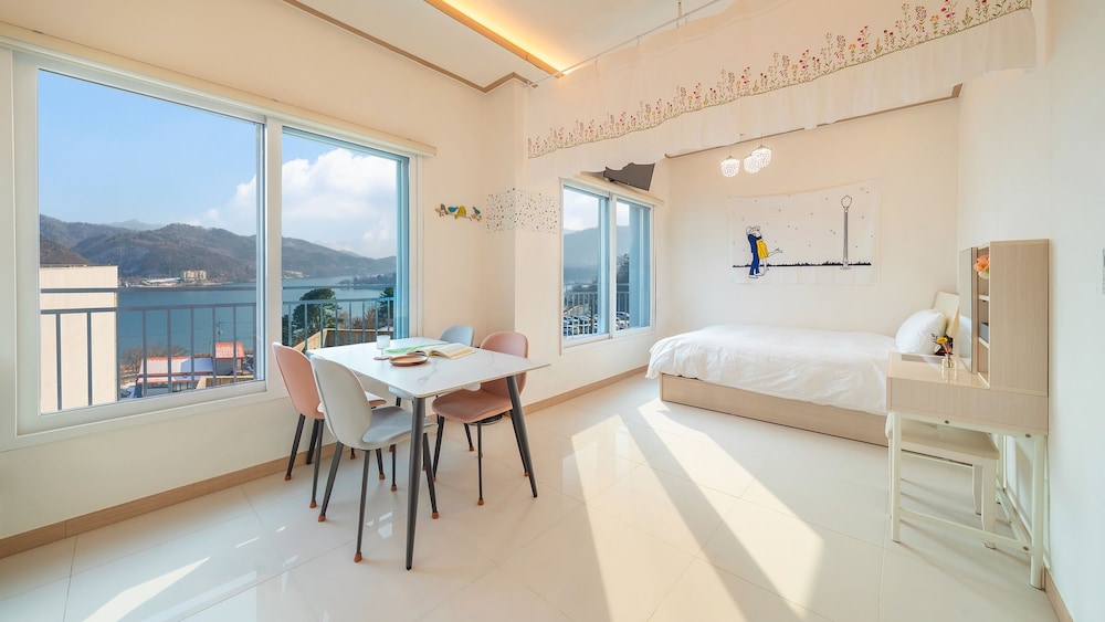 Gapyeong Binchelo Pool Villa Spa Pension