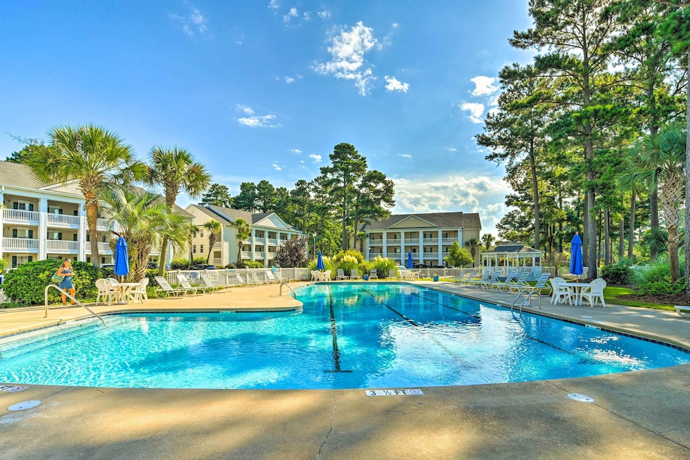 8 Mi to Boardwalk & Beach: Windsor Green Condo!