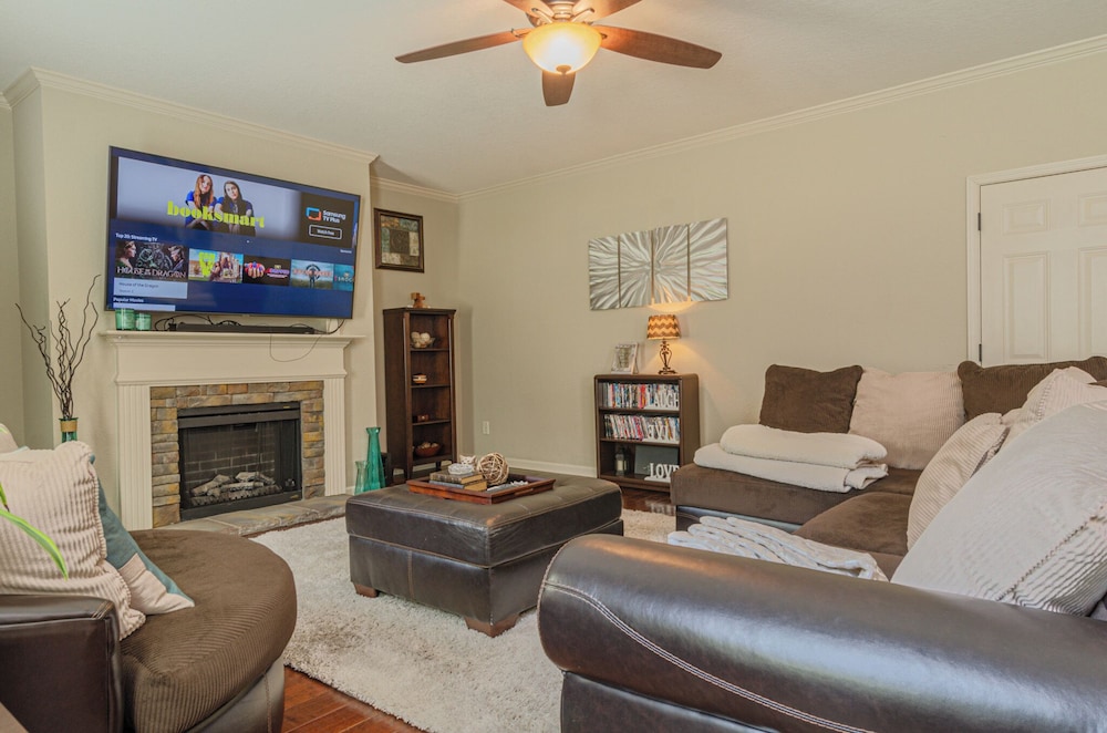 Serene Family Hideaway 4Br w Pool Table