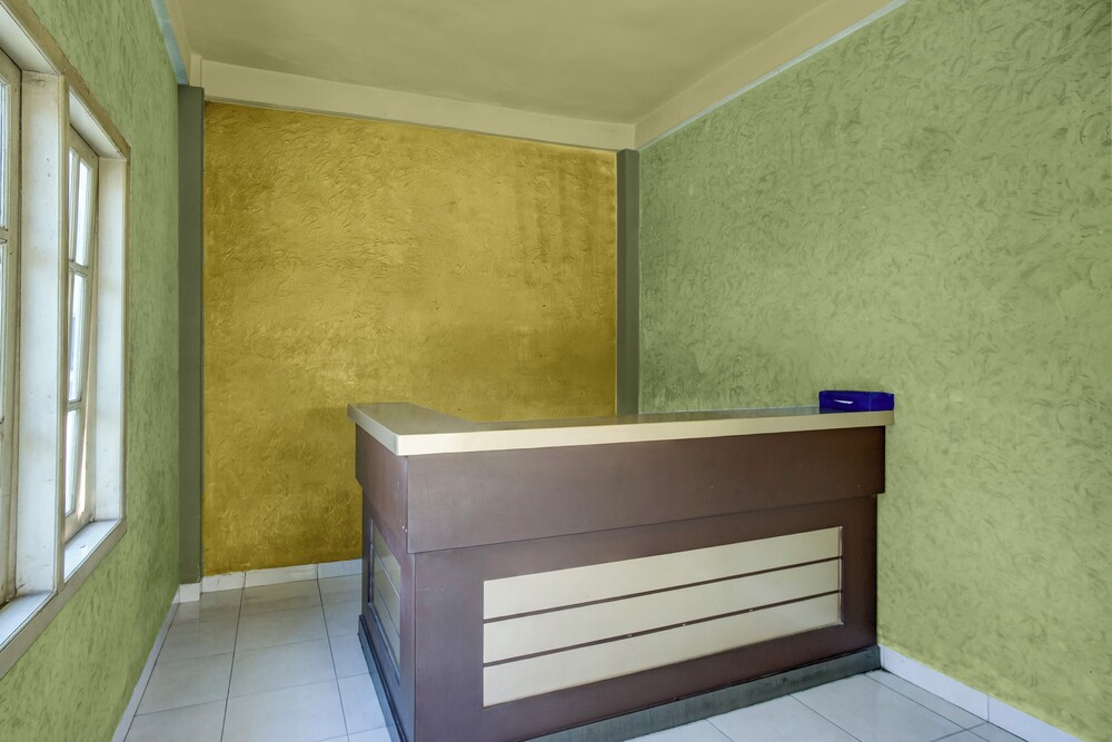 Hotel O near Universitas Widya Dharma