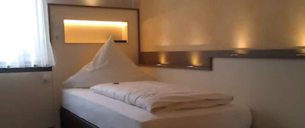 Berlin Vacations - Central Hotel Garni - Property Image 23