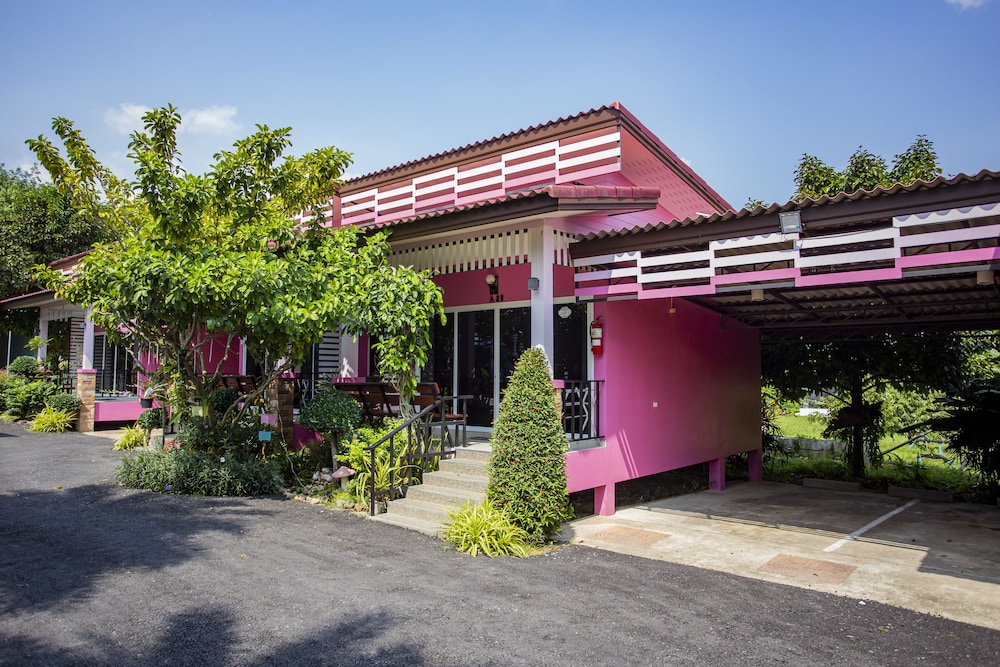Baan Suan Meetang Resort