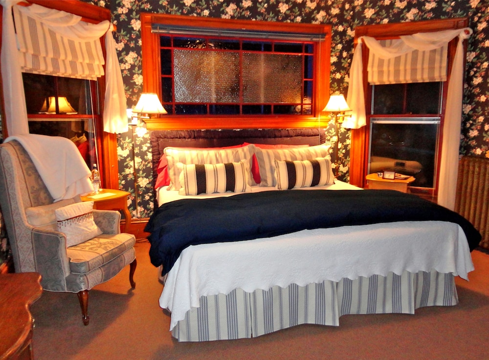Greenville Inn at Moosehead Lake