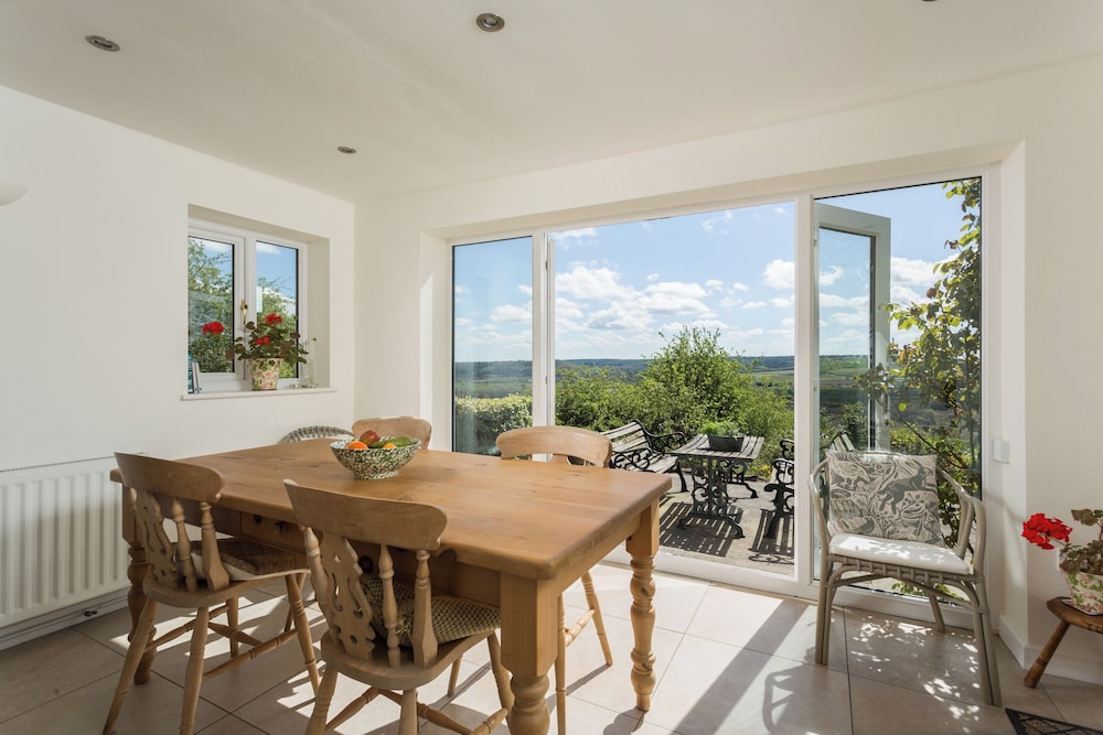 Stunning 3 Bedroom Cottage Near Historic York
