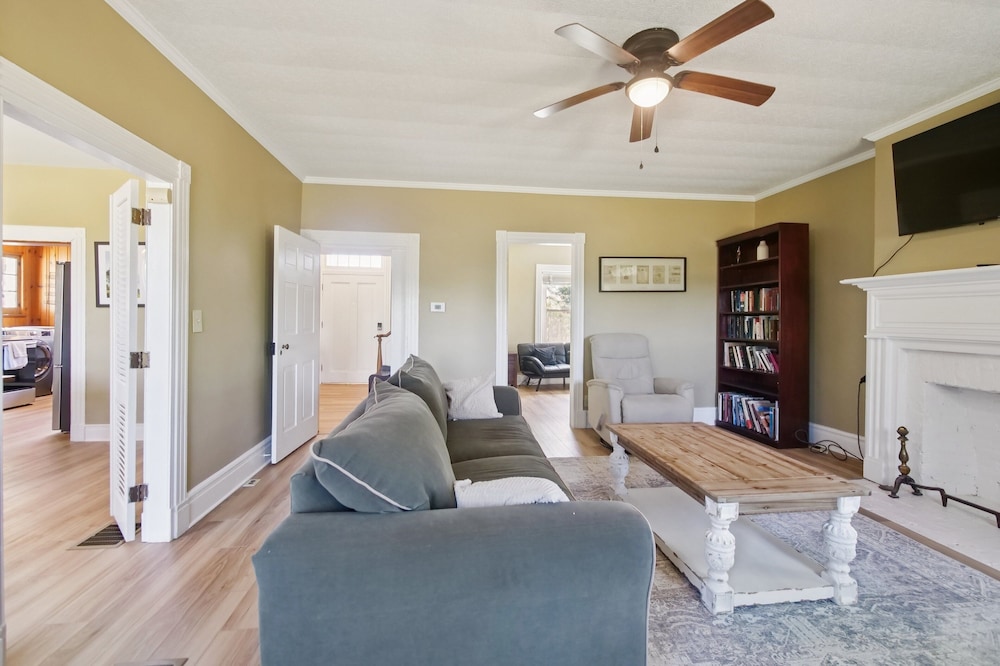Peaceful Retreat With Scenic Surroundings 4 Bedroom Home