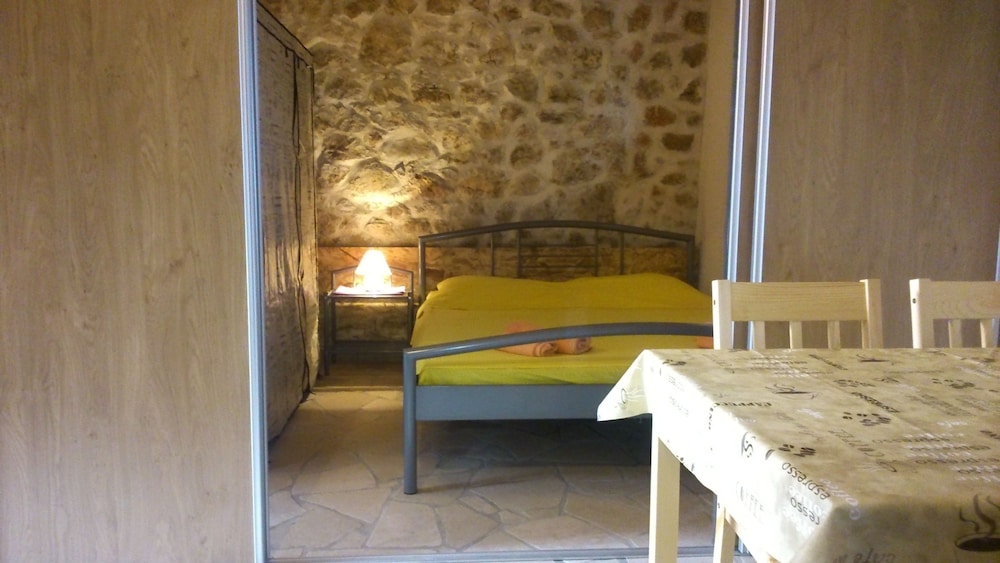Photo 48