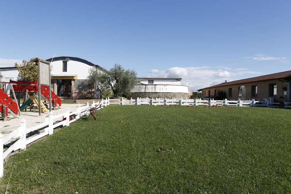 Photo 48