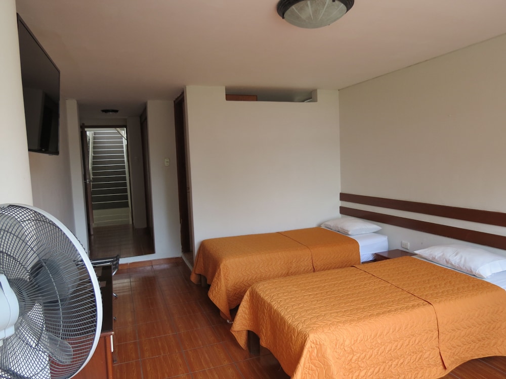 Miraflores Inn