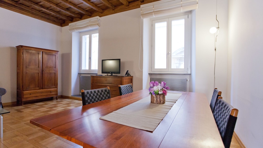 Rental in Rome Pantheon Suite