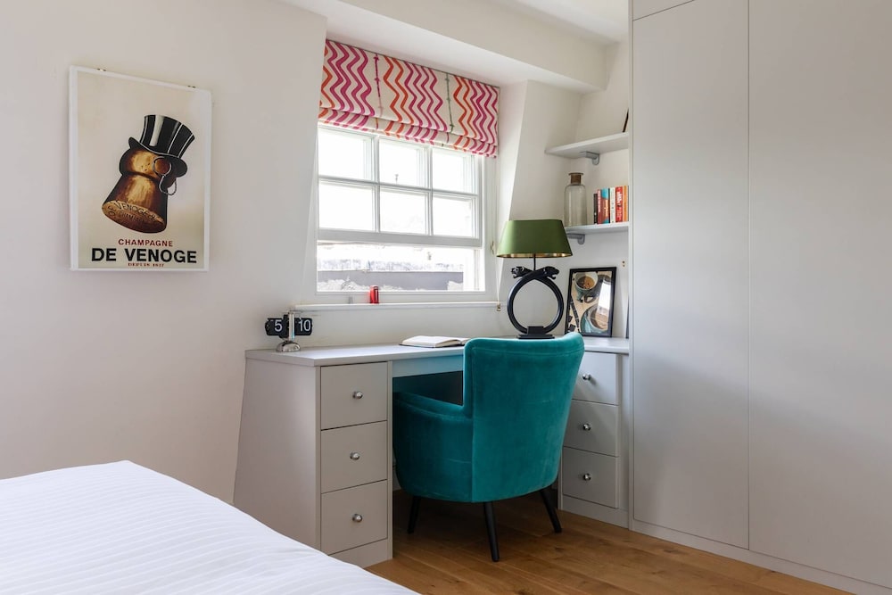 Clarendon Street by Onefinestay