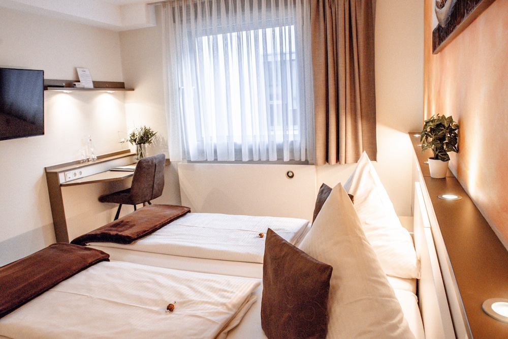 Berlin Vacations - Central Hotel Garni - Property Image 34