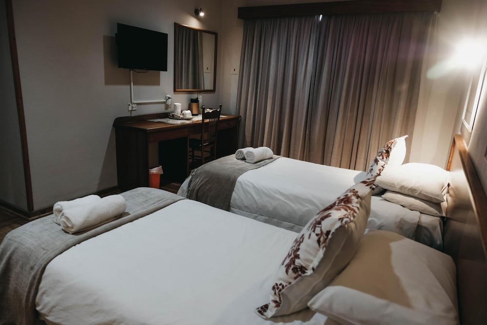 Karoo Country Inn Hotel