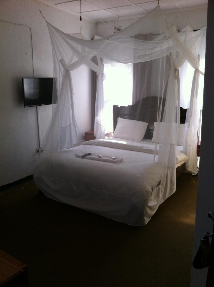 Kuku Royal Lodge
