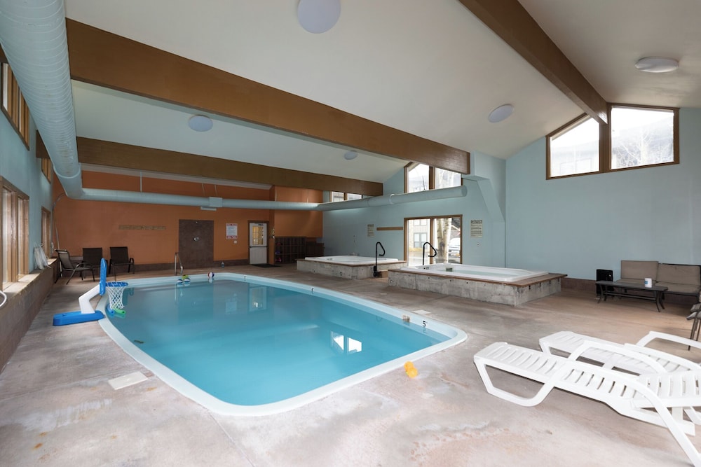Lake Cliffe #108, Building F