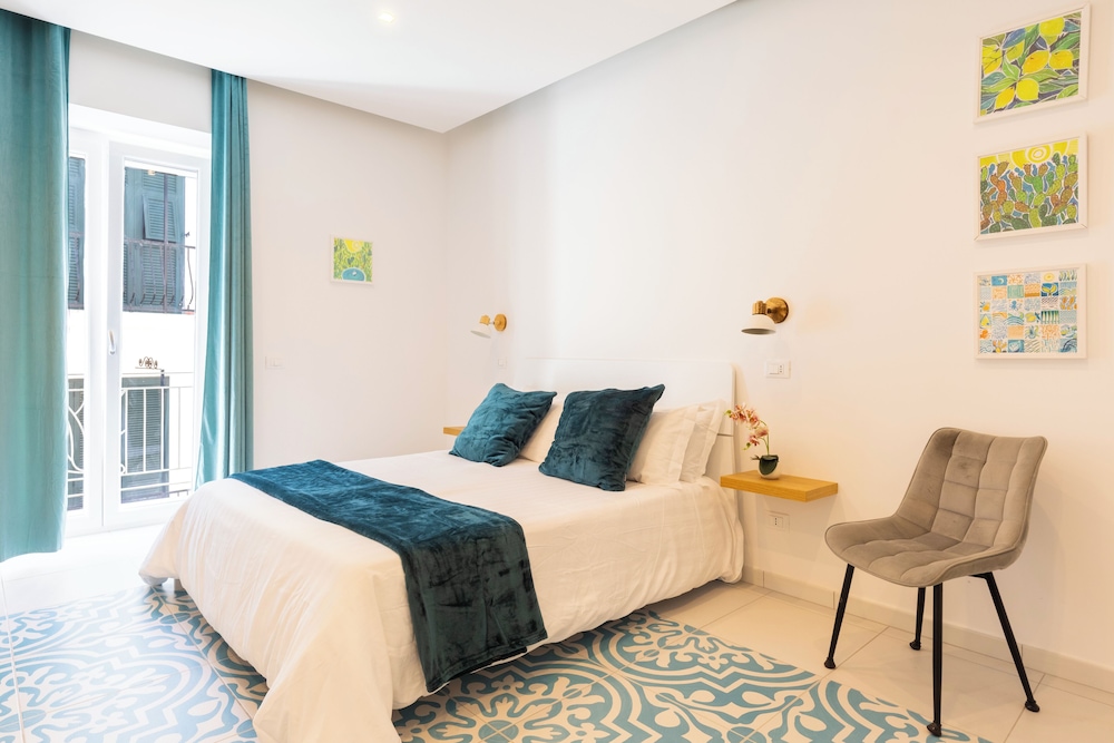 Via Roma Suites