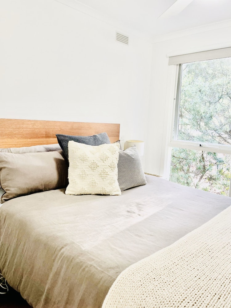 Whispering Gums Lorne Ocean Views Pet Friendly EV Charger