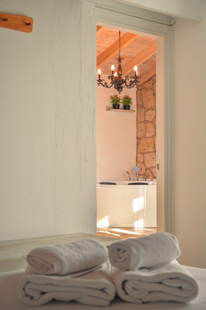 Bay C Otel - Image 56