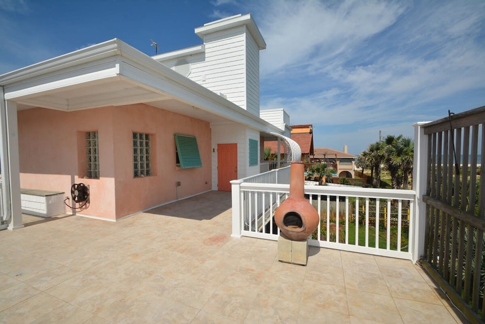 Just Beachy A Luxury Retreat Sleeps 12 3 Levels With Elevator- Perfect for 1-3 Families
