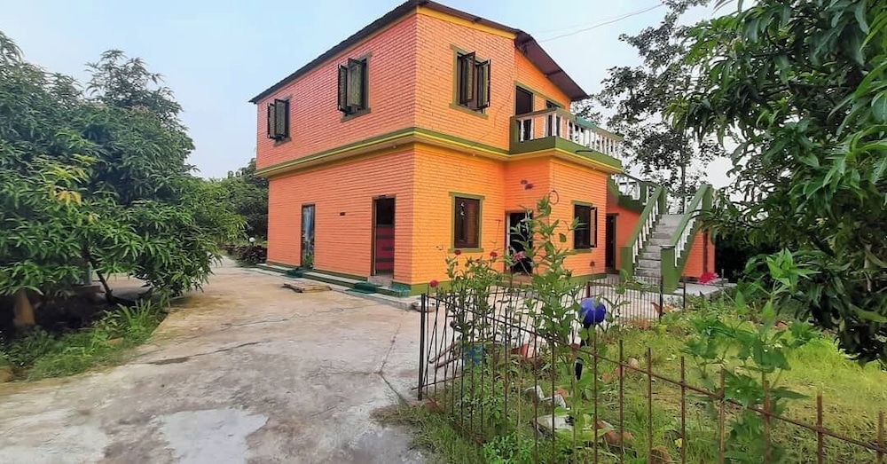 Tharu Mango Garden Resort