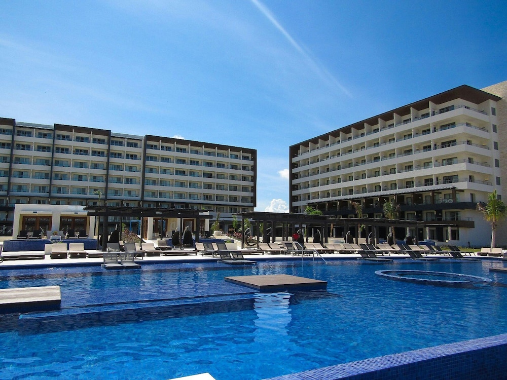 Jamaica Vacations - Royalton Blue Waters Montego Bay, An Autograph Collection All Inclusive Resort - Property Image 71