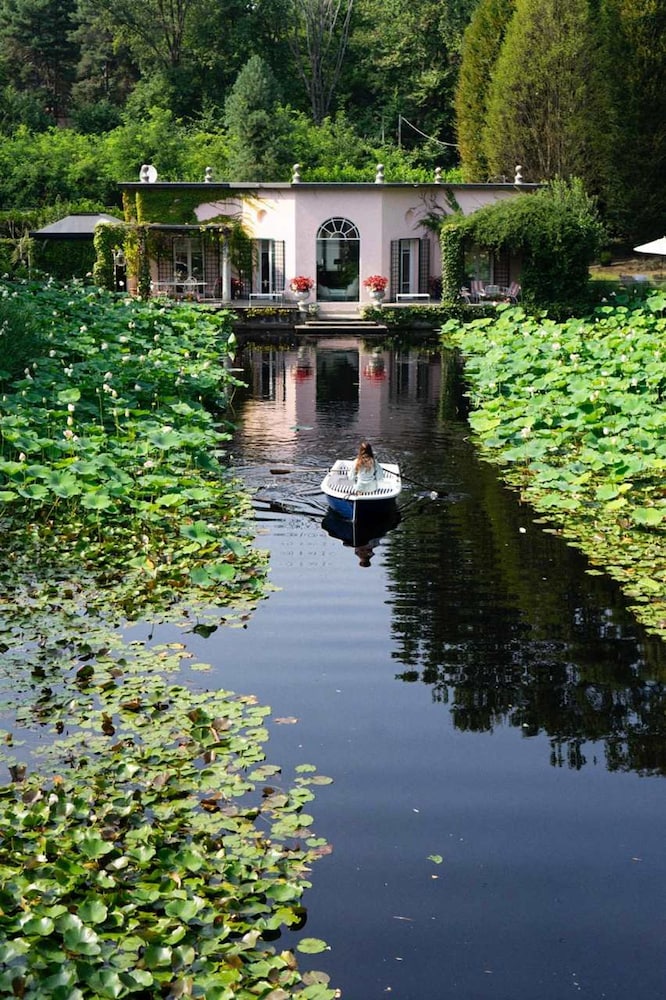 Tranquil 1BR Villa in Revislate