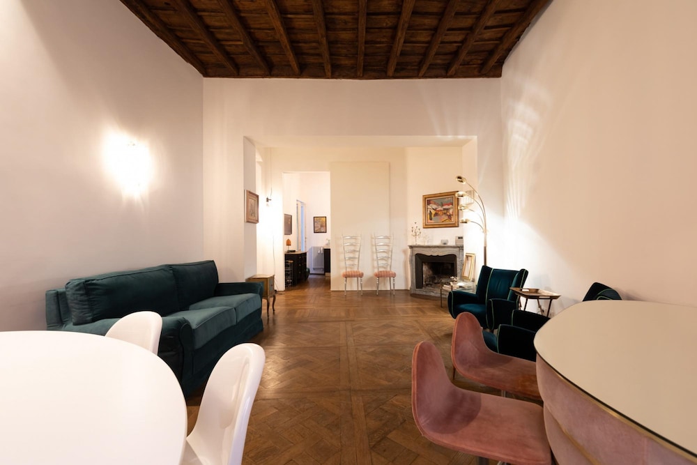 Chic and Style in Historical Via Giulia