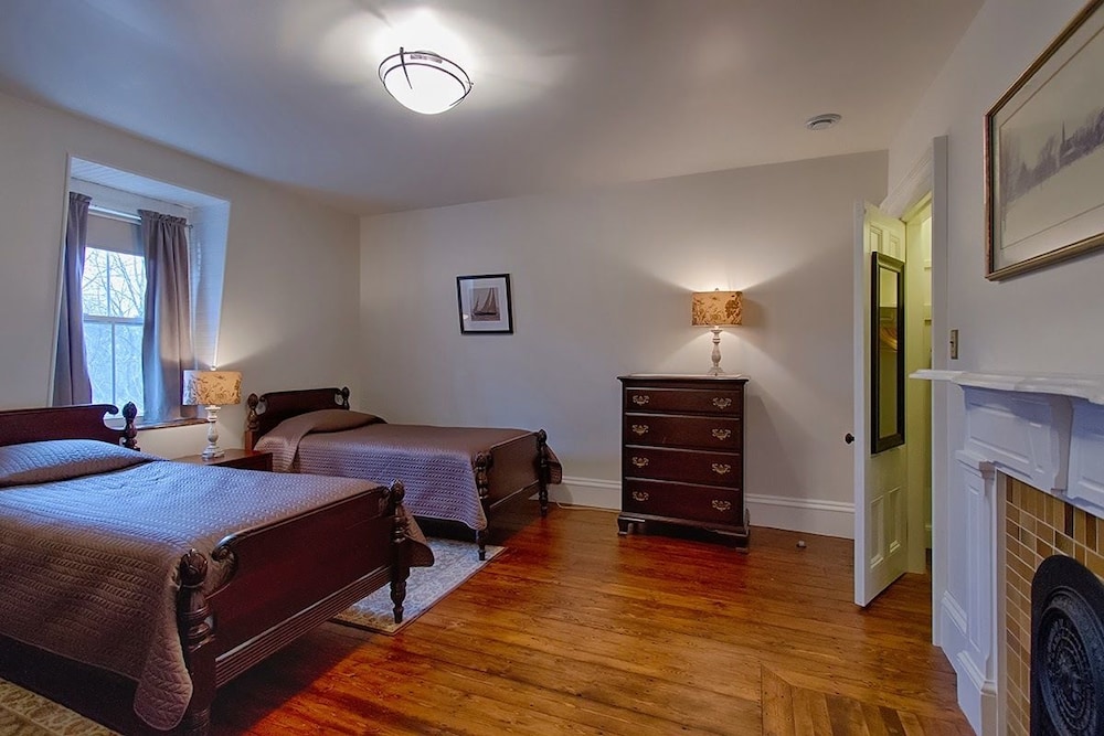 Rayski Guest House