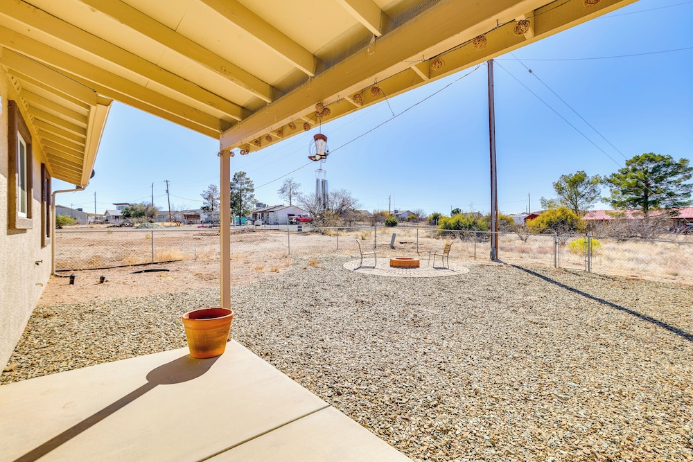 4 Mi to Arcosanti: Dark Sky Retreat in Mayer!