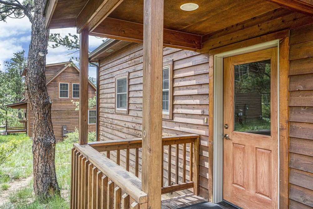 Cozy Solitude Cabins - Estes Park CO