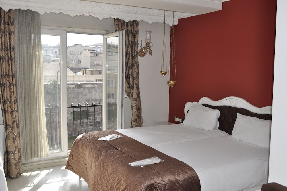 Azade Butik Otel